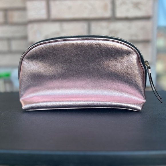 Victoria Secret - Makeup Bag - Picture 2 of 3